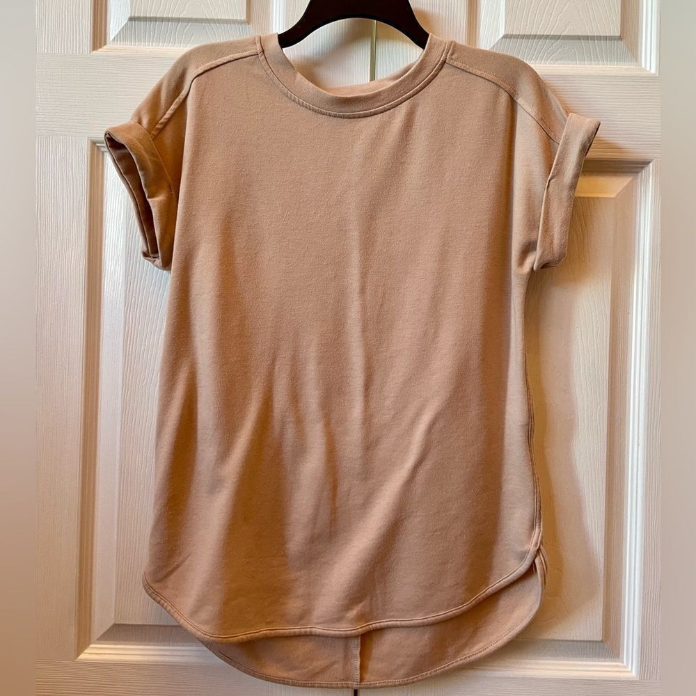 Cupio Tan Short Sleeve Women's Tee Size Small